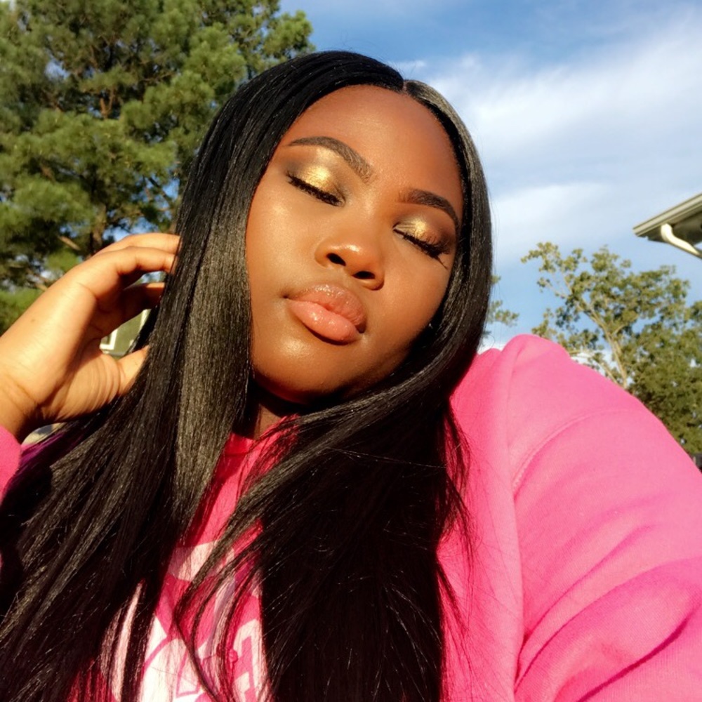 Meet your Posher, Eriangela